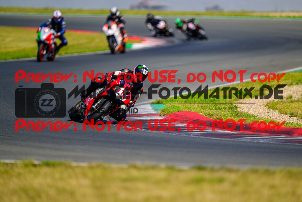 MaZZes_FotoMatrix_240725_6007705_9702 | ROT