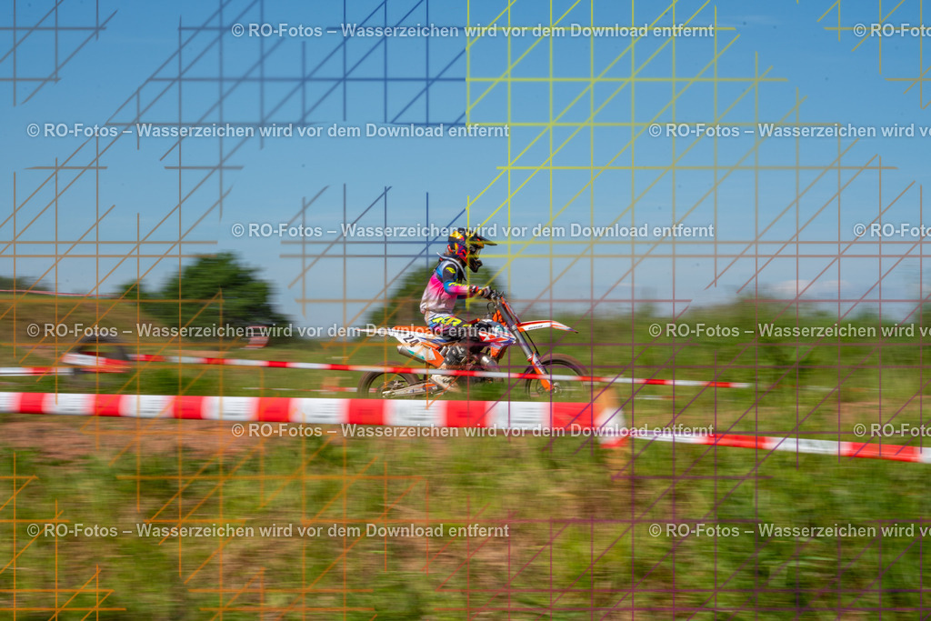 Wolfshausen 1 Lauf -893 | Sportfotografie von RO-Fotos: Motorsport, Motocross, Enduro, Laufveranstaltungen und Triathlon. Professionelle Fotos von Sportlern und Events. - Realisiert mit Pictrs.com