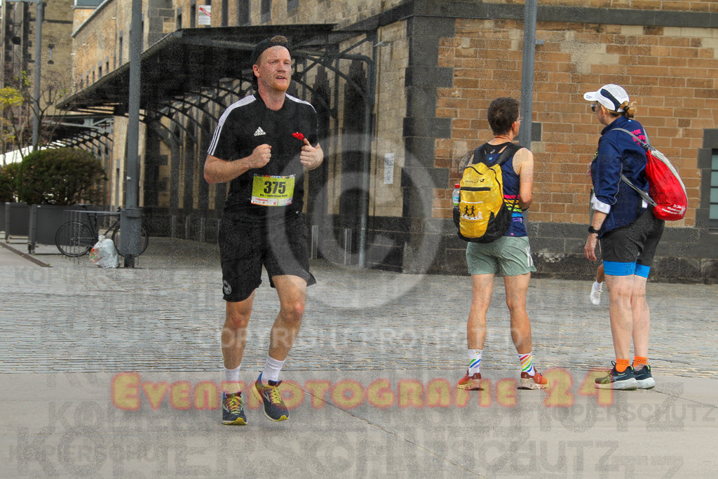 250920_1323_EV4_5372 | Sportfotografie im Rhein-Sieg Kreis, Köln, Bonn, NRW, Rheinland Pfalz, Hessen, etc. Unser Tätigkeitsfeld umfasst den Laufsport vom Volkslauf über den Marathon, Duathlon, Triathon bis zum Ultralauf wie Kölnpfad Ultra oder Schindertrail.