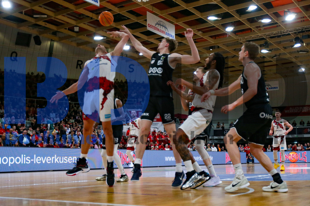 SES_LEVWOL20250525-44 | bond - Realisiert mit Pictrs.com