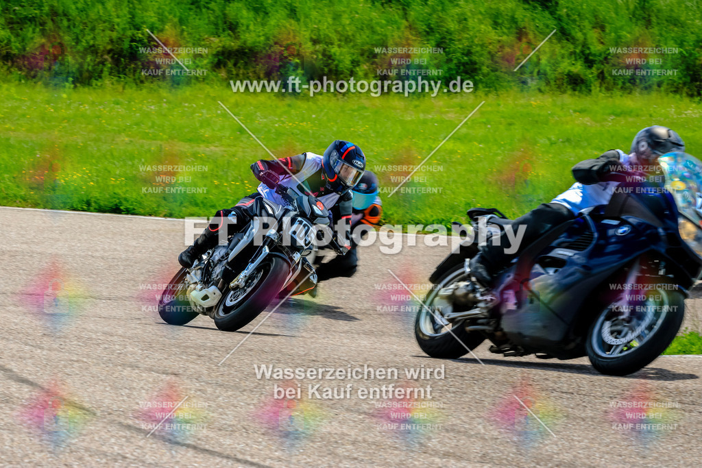 MotoTeam-9873 | Hier findet Ihr Bilder von Touristenfahrten auf der Nürburgring Nordschleife oder von anderen Veranstaltungen die ich besucht habe. Viel Spass beim Durch Schauen 