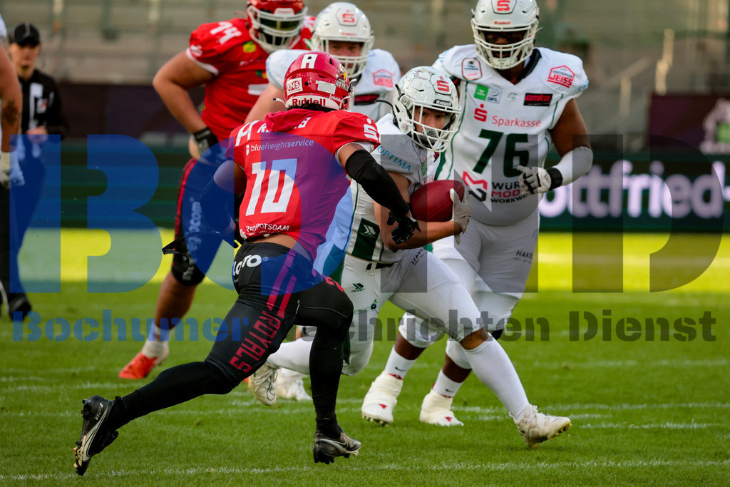  14.10.2023 - 
 | Sebastian Sendlak / Bochumer Nachrichtendienst (BOND) - GFL-Bowl 2023: Schwaebisch Hall Unicorns vs. Potsdam Royals - Realisiert mit Pictrs.com