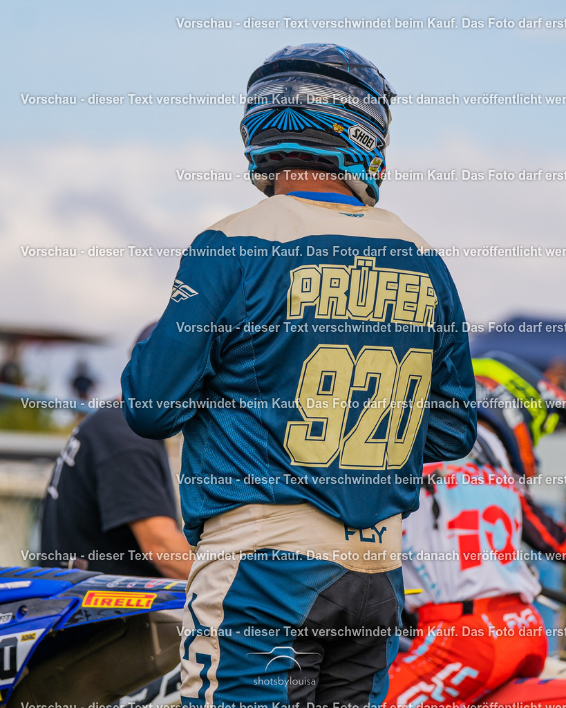 09_21_LM_Schenkenhorst-3057 | Sportfotografin aus Berlin-Brandenburg mit Fokus auf Motocross. Ich halte deine sportliche Leistung und echte Emotionen auf und neben der Strecke professionell fest. Entdecke die Fotos von deinem Rennen und bestelle sie direkt hier im Shop.
