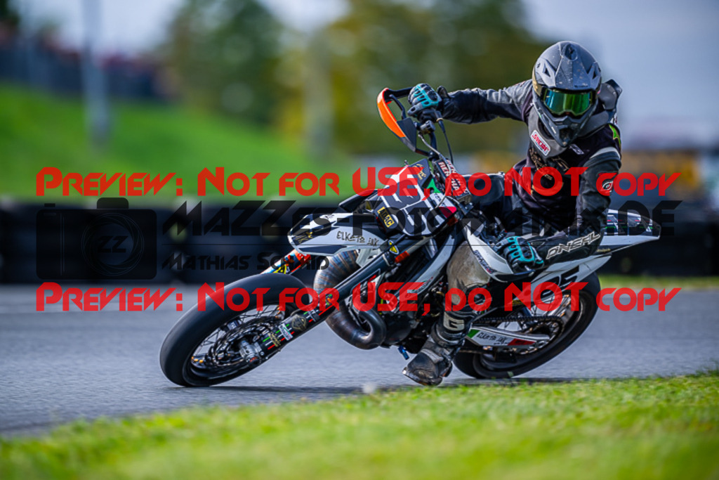 MaZZes_FotoMatrix_231001_4719 | S4