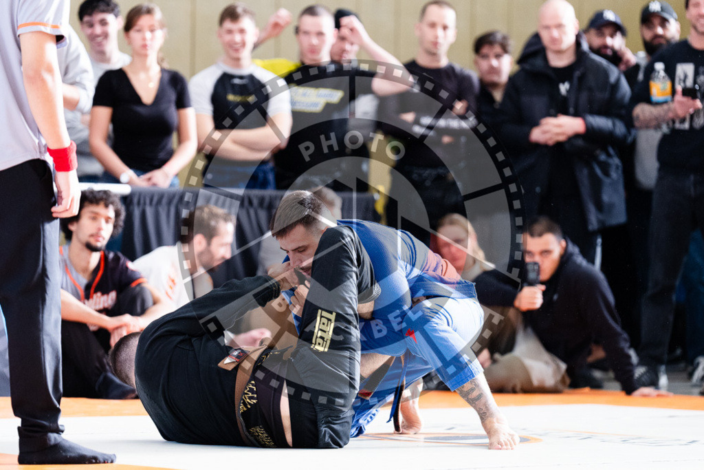 20251122PBB11329 | Athletes compete during the Grappling Industries Berlin Jiu-Jitsu and Grappling Championship, on November 22, 2025 in Berlin, Germany. © photoblackbelt