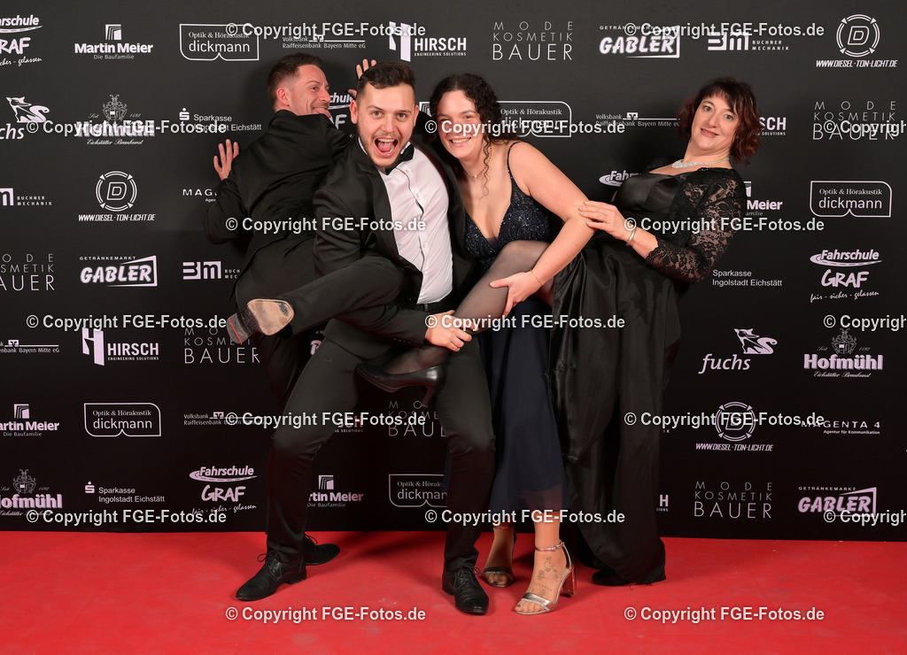 20240114-fge-fotos-0391 | Eröffnungsball der FGE am 14.01.2024 im Alten Stadttheater in Eichstätt. - Realisiert mit Pictrs.com