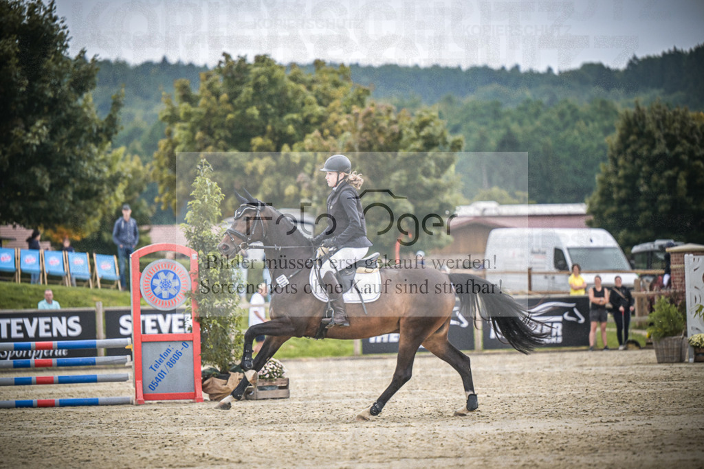 DOS_0750 | Entdecke hochwertige Reitturnierfotos von Foto Oger. Professionell, emotional und authentisch – jetzt Lieblingsmomente im Shop bestellen.Deutschlandweite Turnierfotografie. - Realisiert mit Pictrs.com