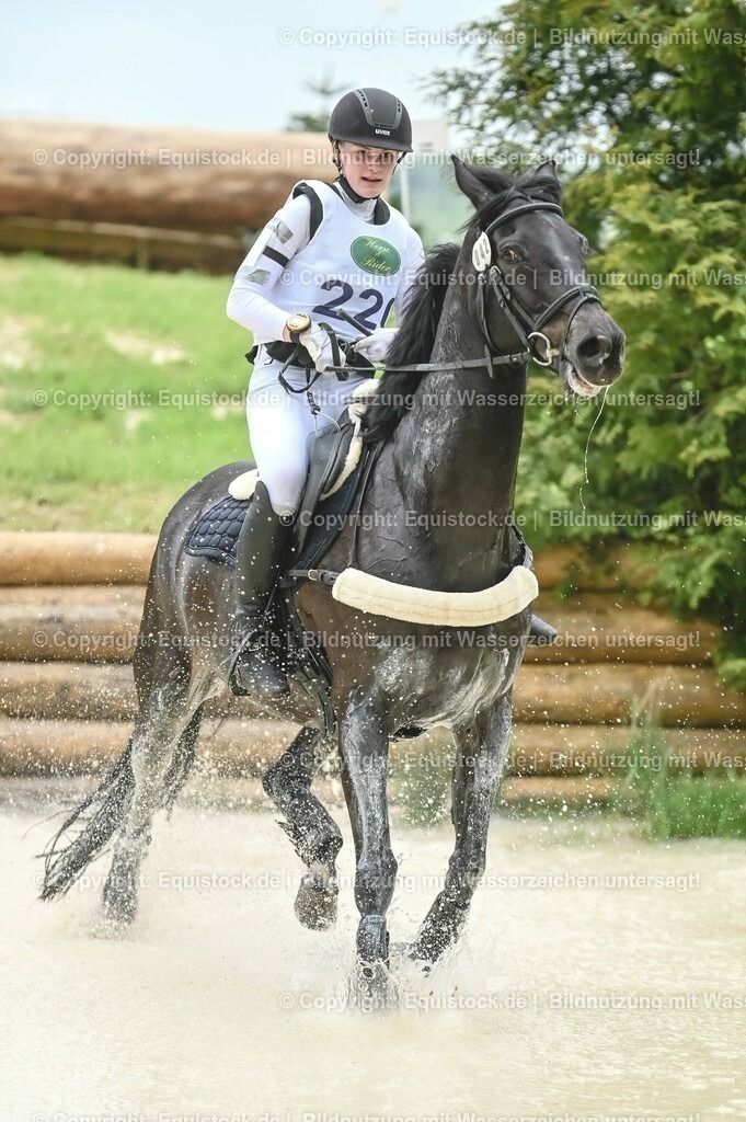20230513_CCI2_Section2_Gelände_0264 | equistock