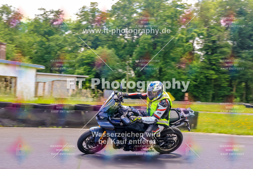 VBK-8157 | Hier findet Ihr Bilder von Touristenfahrten auf der Nürburgring Nordschleife oder von anderen Veranstaltungen die ich besucht habe. Viel Spass beim Durch Schauen 