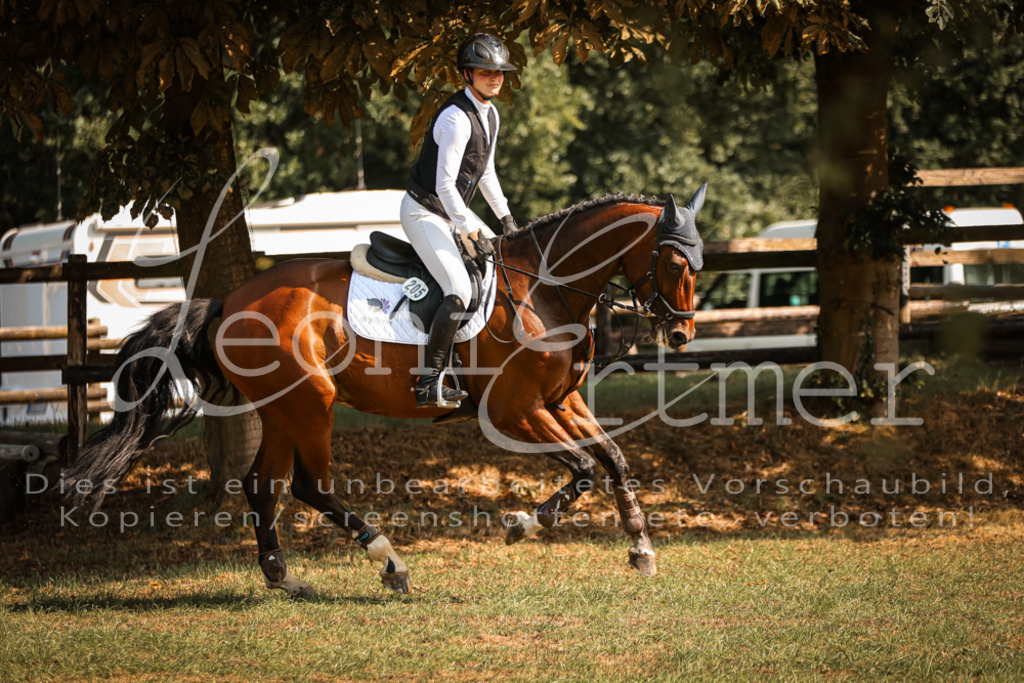 13.FrPfA00035 | Leoni Ertmer Photography - Realisiert mit Pictrs.com