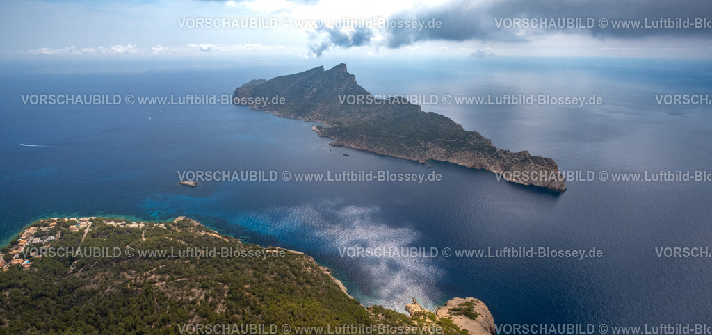 Mallorca230600627N | Luftbild, Sa Dragonera, Dracheninsel mit Far de Tramuntana, Andratx, Balearen, Mallorca, Balearische Inseln, Spanien