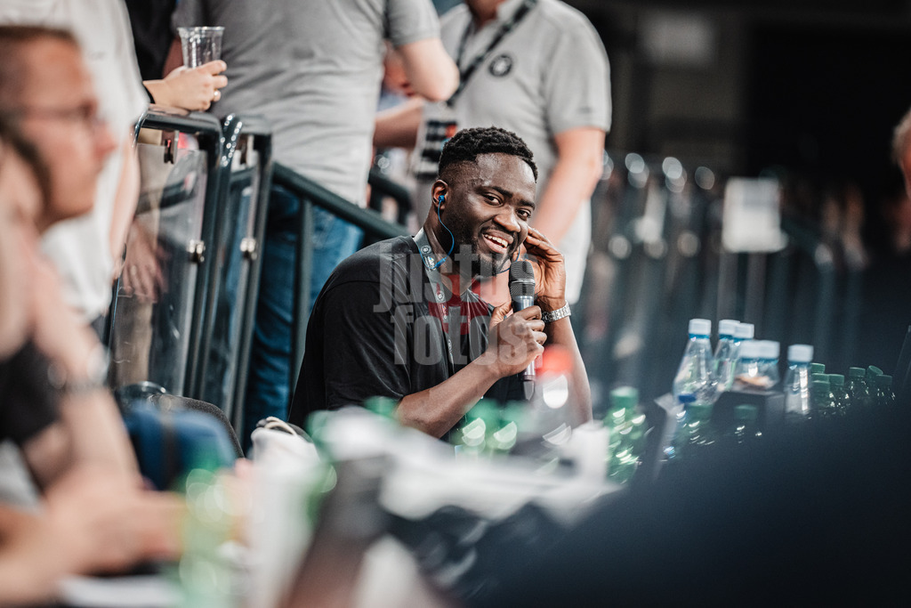 Basketball | Männer | Saison 2023/2024 | easyCredit Basketball Bundesliga | 31. Spieltag | Veolia Towers Hamburg vs. HAKRO Merlins Crailsheim | 30.04.2024 | Isaac Duah Hoffmann