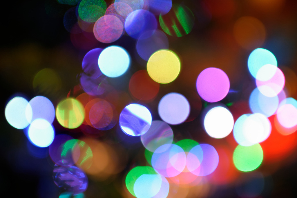 Weihnachtsbeleuchtung | Wien, Austria - December 03, 2012: unscharfe Weihnachtsbeleuchtung. - Realisiert mit Pictrs.com