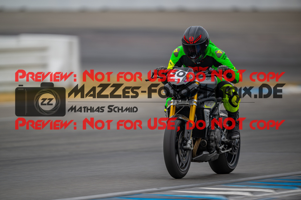 MaZZes-Fotomatrix-20260809-576574 | R1