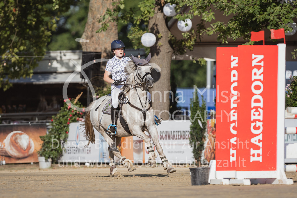 220825_Delbrueck_PonyTrophy-181 | Deine schönsten Turniermomente als professionelle Fotos! Entdecke hochwertige Pferdesport-Fotografie im Online-Shop. Jetzt Fotos finden & bestellen!