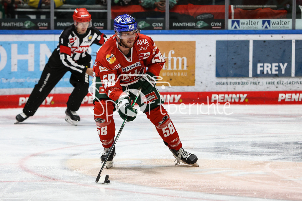 Augsburger Panther - Straubing Tigers | Maximilian RENNER (AEV #58) am Puck / Freisteller / Einzelfoto