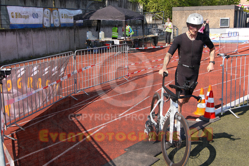 220424_1037_EV8_8757 | Sportfotografie im Rhein-Sieg Kreis, Köln, Bonn, NRW, Rheinland Pfalz, Hessen, etc. Unser Tätigkeitsfeld umfasst den Laufsport vom Volkslauf über den Marathon, Duathlon, Triathon bis zum Ultralauf wie Kölnpfad Ultra oder Schindertrail.