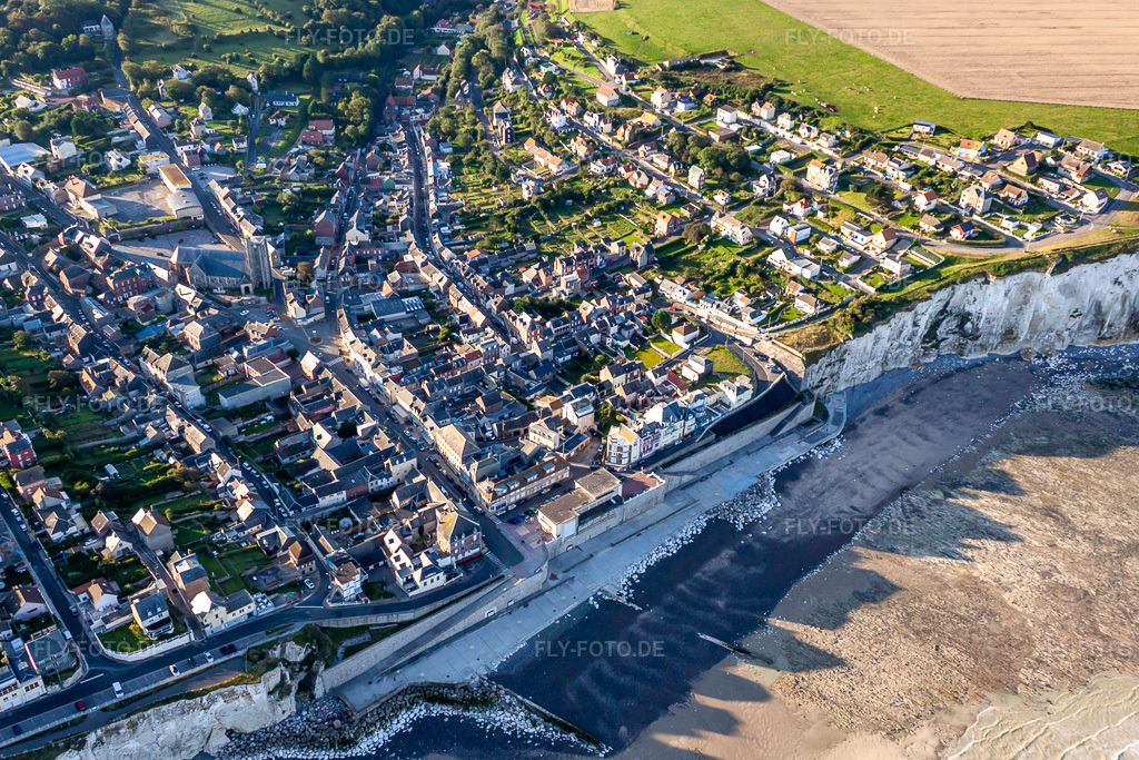 Luftbild: Falaise D Ault in Ault im Bundesland Somme in Frankreich. Foto: IMG_70866.jpg vom 24.08.2014 durch Werner Riehm/FLY-FOTO.de