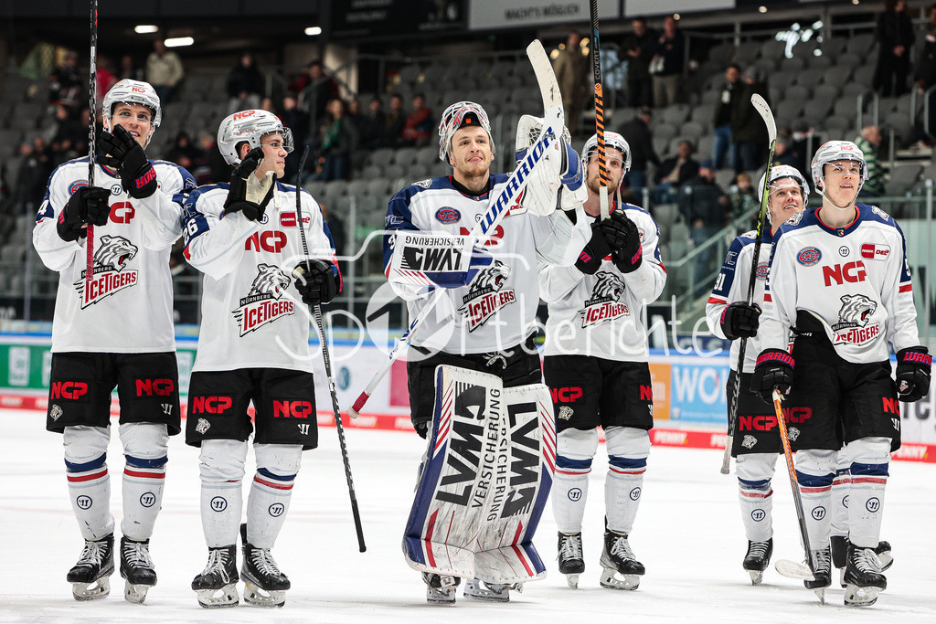 Augsburger Panther - Nürnberg ICE Tigers | Die ICE Tigers bedanken sich bei den mitgereisten Fans aus Nuernberg