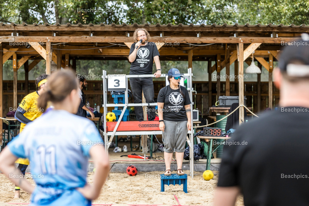 2025-200079584-Strandvölkerball-WM_1 |  23.08.2025; Berlin Foto: Gerold Rebsch - www.beachpics.de