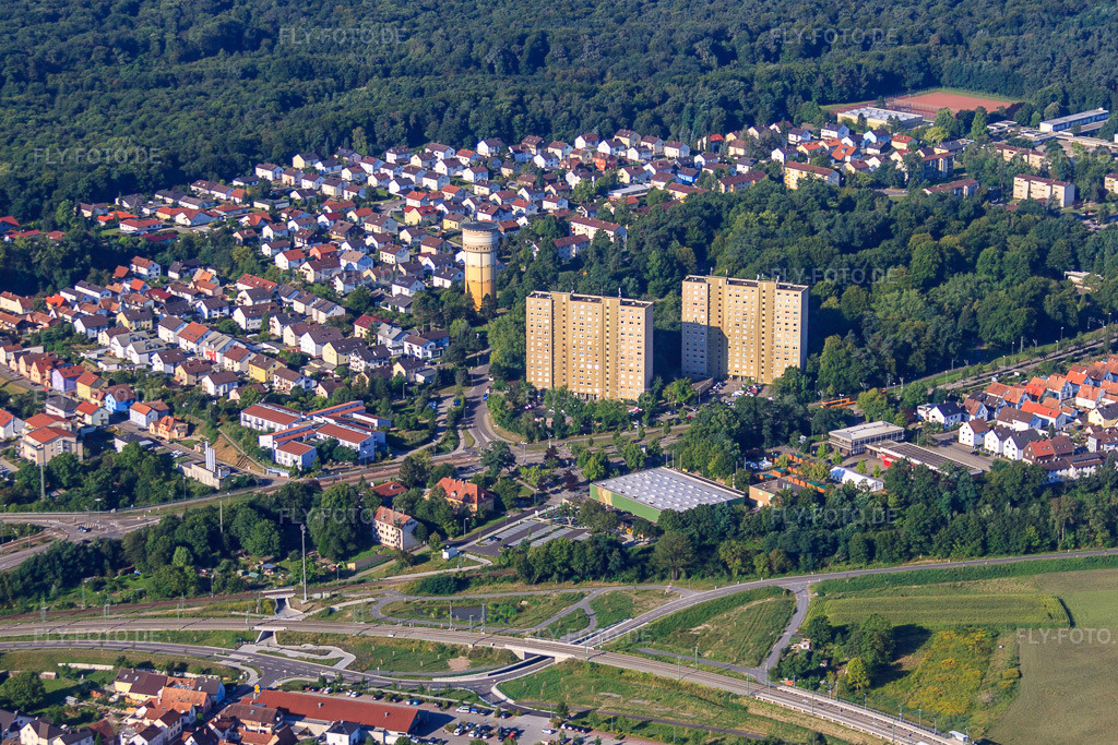 Luftbild: Hochhäuser am Bürgerpark in Wörth am Rhein im Bundesland Rheinland-Pfalz in Deutschland. Foto: IMG_51725.jpg vom 11.08.2012 durch Werner Riehm/FLY-FOTO.de