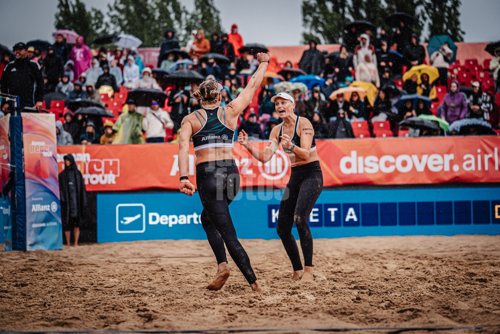 Beachvolleyball | Frauen | Allianz German Beach Tour 2025 | Tourstop Berlin | 23.08.2025 | v.l. Melanie Paul und Lea Kunst jubeln nach dem Sieg