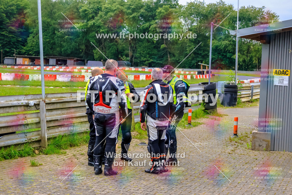 VBK-7405 | Hier findet Ihr Bilder von Touristenfahrten auf der Nürburgring Nordschleife oder von anderen Veranstaltungen die ich besucht habe. Viel Spass beim Durch Schauen 