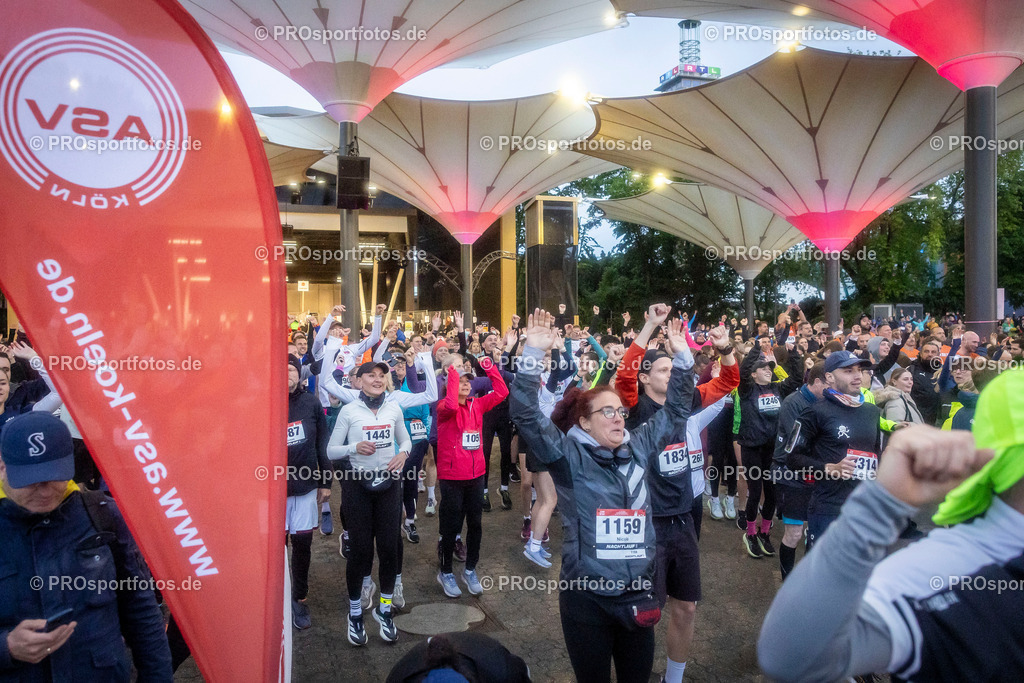 23. ASV Nachtlauf; Koeln, 13.05.26 | Impressionen vom 23. ASV Nachtlauf am 13.05.26 am Tanzbrunnen in Koeln. Foto: BEAUTIFUL SPORTS/Leah Kohring