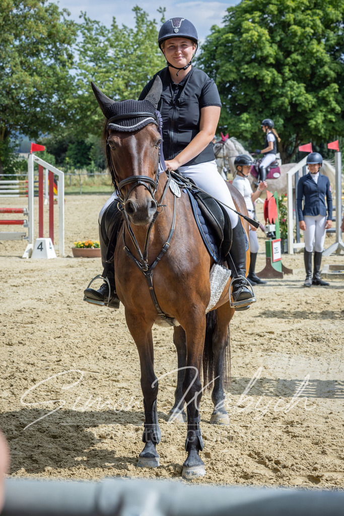 20260704-_3LI0840 | Tierfotografie Pferde, Hunde, Katzen, Haustiere.
Turnierfotografie Reitturniere, Reiten, Springreiten, Dressur in Hanau, dem Main-Kinzig-Kreis und dem Rhein-Main- Gebiet um Frankfurt