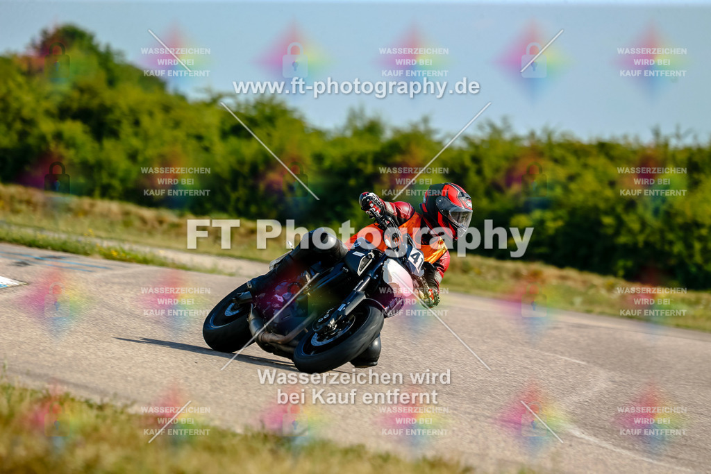 Chambley Juli-0514 | Hier findet Ihr Bilder von Touristenfahrten auf der Nürburgring Nordschleife oder von anderen Veranstaltungen die ich besucht habe. Viel Spass beim Durch Schauen 