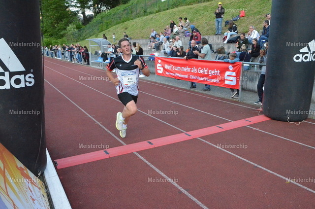 19-25-30_ | Meisterchip Fotoshop - Realisiert mit Pictrs.com