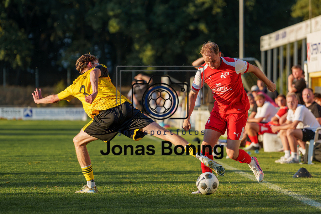 Fußball I Herren I Saison 2026-2027 I Bezirksliga Weser-Ems 4 I 2-3. Spieltag I 25104 | jns.sportfotos - Realisiert mit Pictrs.com