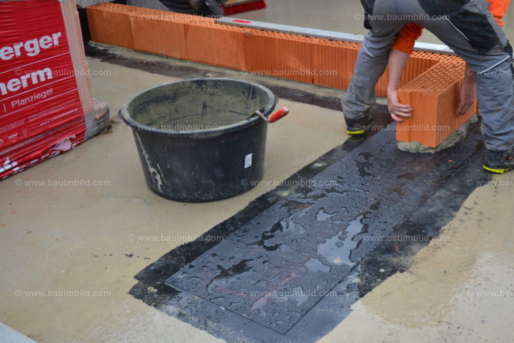 bib-lg07-mauerarbeiten-0031 | Nach LV-Leistungsgruppen sortierte Detailfotos über den Bau eines Hauses. Alle Hausbau-Bilder direkt vom Urheber und Autor der Website Haus-Selber-Bauen.com