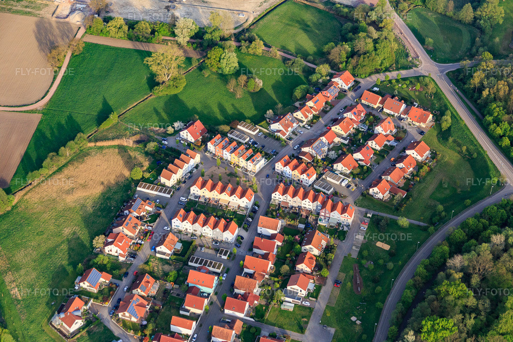 Luftbild: An d. Reitschule in Wörth am Rhein im Bundesland Rheinland-Pfalz in Deutschland. Foto: IMG_077932.jpg vom 24.04.2015 durch Werner Riehm/FLY-FOTO.de