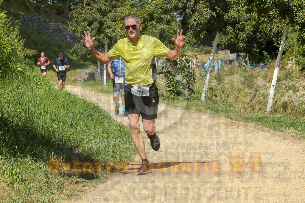 250824_1231_EX1_9618 | Sportfotografie im Rhein-Sieg Kreis, Köln, Bonn, NRW, Rheinland Pfalz, Hessen, etc. Unser Tätigkeitsfeld umfasst den Laufsport vom Volkslauf über den Marathon, Duathlon, Triathon bis zum Ultralauf wie Kölnpfad Ultra oder Schindertrail.