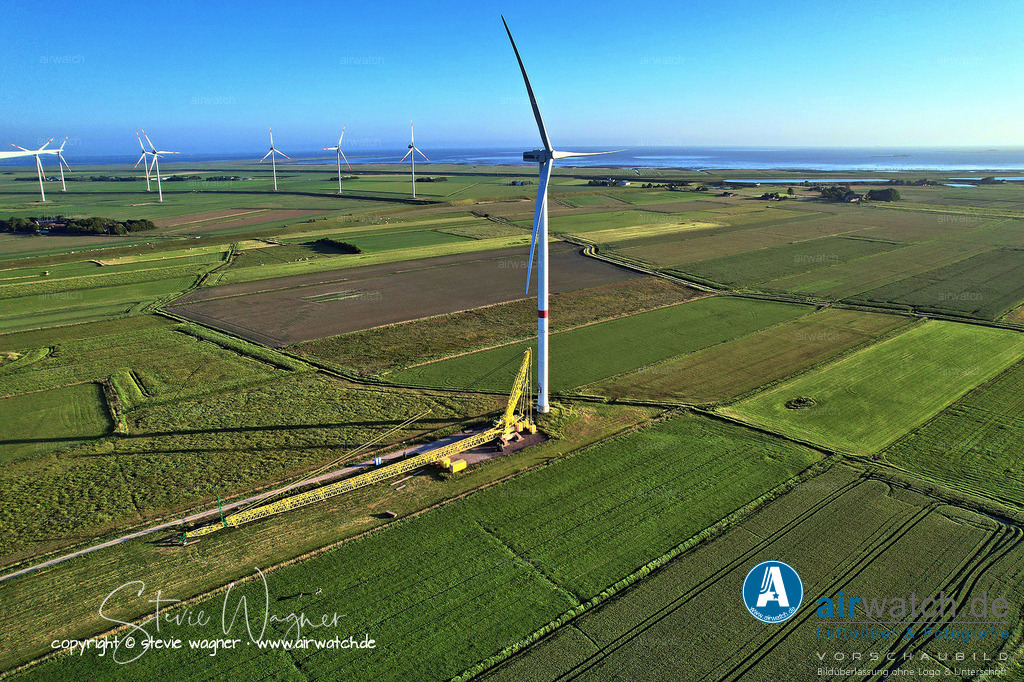 Langenhorner Alter Deich - Windpark - Luftbild | Entdecken Sie atemberaubende Luftbilder und Fotografien auf airwatch.de - Tauchen Sie ein in eine Welt voller faszinierender Aufnahmen aus der Vogelperspektive.
