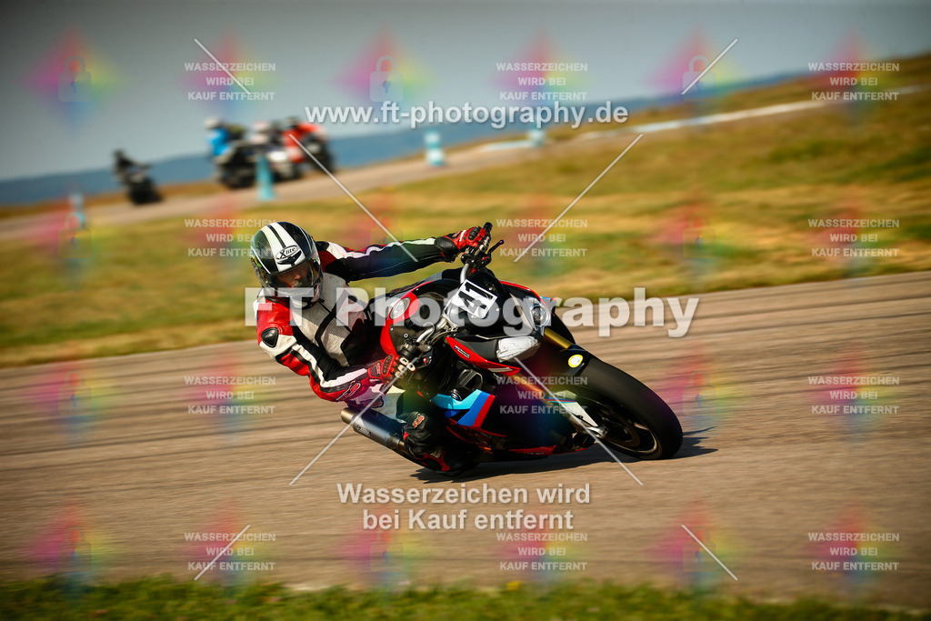 _MOT5824 | Hier findet Ihr Bilder von Touristenfahrten auf der Nürburgring Nordschleife oder von anderen Veranstaltungen die ich besucht habe. Viel Spass beim Durch Schauen 