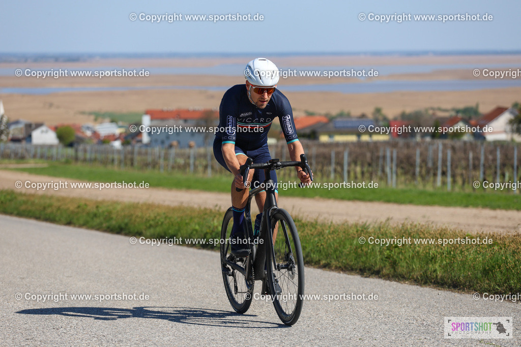 IMG_9743 | @sportshot_your_pictrs #yourpictures#roadtowm2029 #nrm #neusiedlerseeradmarathon #neusiedlersee #neusiedlerseetourismus #burgenland #mörbisch #nrm26 #burgenlandtourismus #voglundco #poweredbyburgenlandtourismus #radsport #rad #marathon #ucigranfondo #visitburgenland #ucigranfondoworldseries
