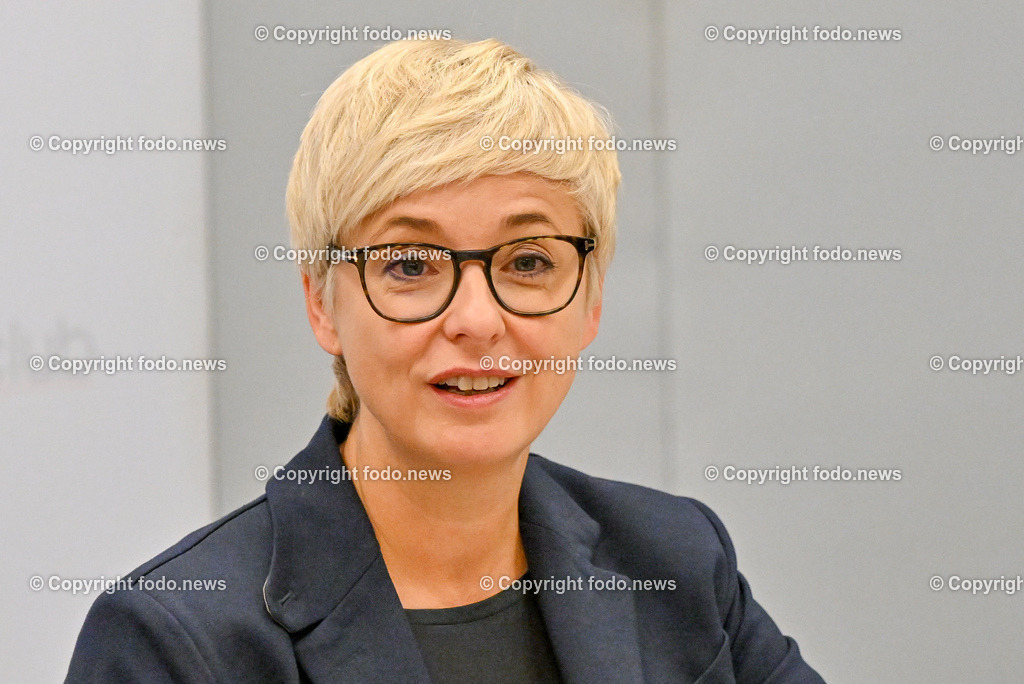 Pressekonferenz WKO Oberoesterreich_ Jugend und Beruf 2023_ 18.09.2023-18 | 18.09.2023, Presseclub Linz, AUT, Pressekonferenz WKO Oberoesterreich, Jugend und Beruf 2023 - Neuer Rekord mit 341 Ausstellern, im Bild Doris Hummer (Praesidentin der Wirtschaftskammer Ooe)