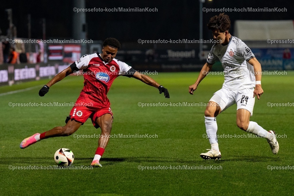 xYDR12032501050 | 12.03.2025, xydrx, Fußball, Viktoria Köln - Rot-Weiss Essen, 3.Liga, Sportpark Höhenberg, Saison 2024 2025: Sidny Lopes Cabral (Viktoria Köln #5) im Zweikampf gegen Kaito Mizuta (Rot-Weiss Essen #24). DFB regulations prohibit any use of photographs as image sequences and or quasi-video.