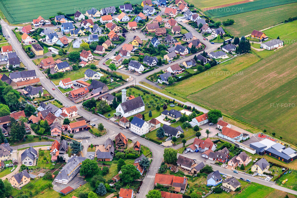Aerial view: New development area Rue des Aubepines in Scheibenhard in the state Bas-Rhin, France.Photo: IMG_100751.jpg taken on 06/05/2017 by Werner Riehm/FLY-FOTO.comResolution of the original: 5472 x 3648 px