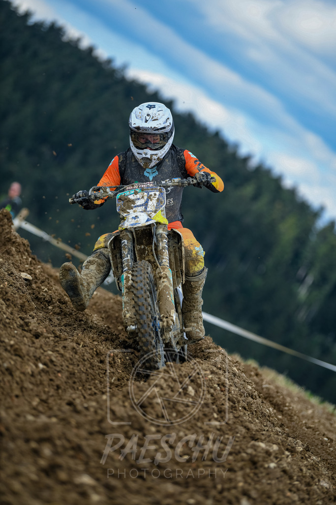 Lady (104) | Paeschuphoto Shop - Wer nicht sucht der auch nicht findet.Ob Motocrossbilder oder von einem besuchtem Spiel, Hauptsache Action. - Realisiert mit Pictrs.com