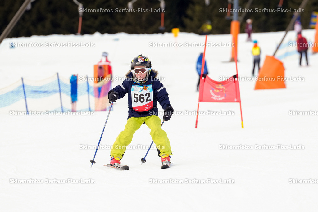 SRF_02.01.2026_0972 | Skirennfotos,Serfaus,Fiss,Ladis,Kinderskirennen,Winter,Tirol,Oberland,skirace,SFL,feelfree,weil wir's genießen,ski,Ski,skifahren,Sonnenplateau, - Realisiert mit Pictrs.com