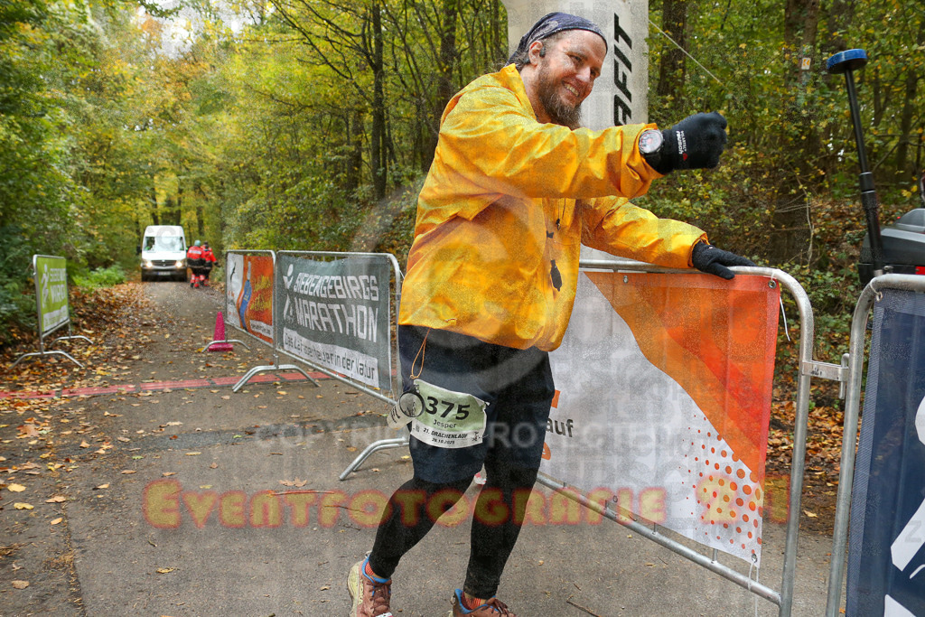 251026_1444_EX1_4211 | Sportfotografie im Rhein-Sieg Kreis, Köln, Bonn, NRW, Rheinland Pfalz, Hessen, etc. Unser Tätigkeitsfeld umfasst den Laufsport vom Volkslauf über den Marathon, Duathlon, Triathon bis zum Ultralauf wie Kölnpfad Ultra oder Schindertrail.