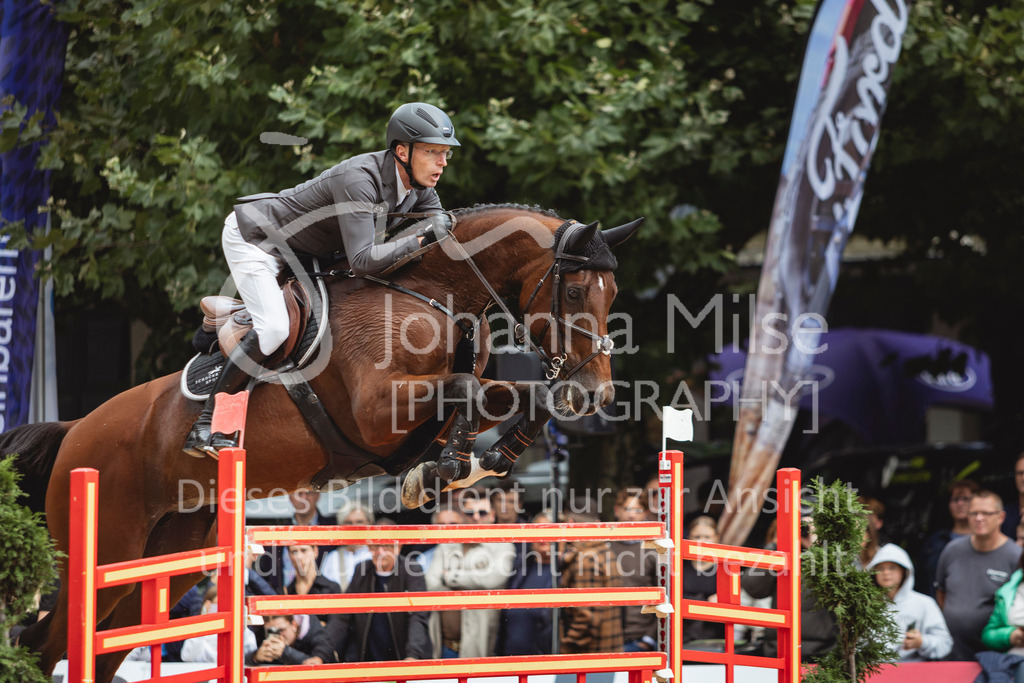 240915_OWLCh_GP-818 | Deine schönsten Turniermomente als professionelle Fotos! Entdecke hochwertige Pferdesport-Fotografie im Online-Shop. Jetzt Fotos finden & bestellen!