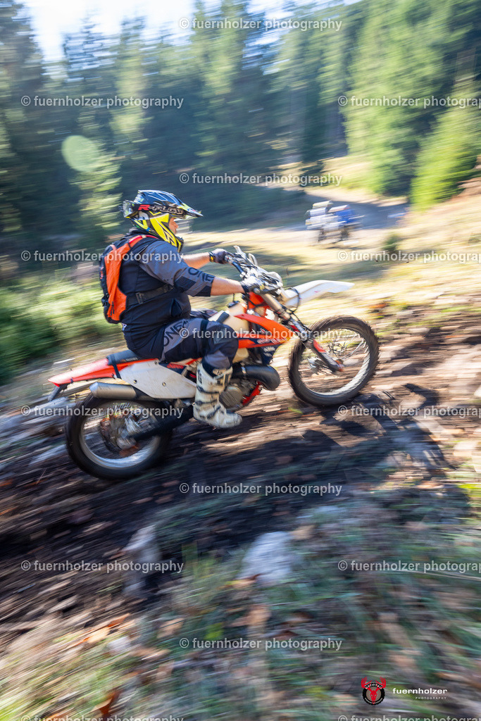 fuernholzer_241026-C1-300 | Fotografische Impressionen von der Red Stag Enduro Extreme by fuernholzer-photography.com. Endurosport in Österreich fotografisch festgehalten von fuernholzer. Auftragsfotografie für Private, Gewerbefotos und Industriefotografie. Eventfotografie, Sportfotografie und Motorsportfotografie. Anbieter von Fotoworkshops, Fototraining, fotografischen Vorträgen und Fotoseminaren.