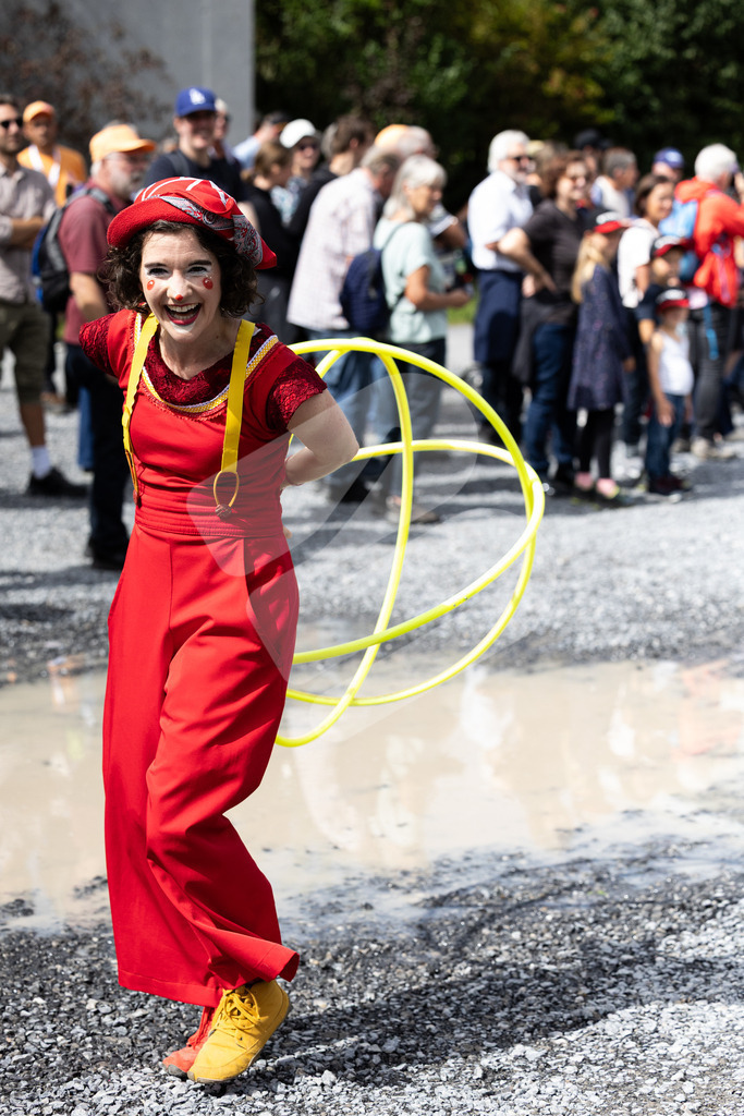 ESAF2025_Freitag_4087 | Die Schwinger des Schwyzer Kantonalen Schwingerverbandes: Fotos, die Dynamik und Leidenschaft festhalten, sowie emotionale Momente aus dem traditionellen Schwingsport zeigen. - Realisiert mit Pictrs.com