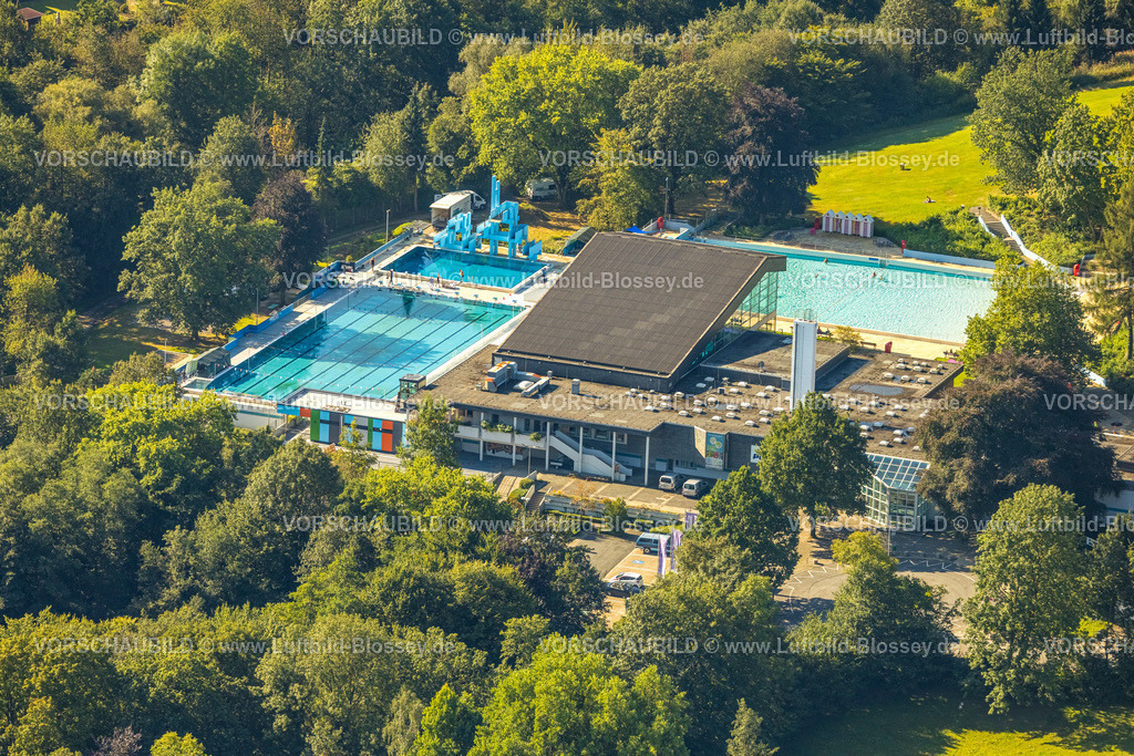 Velbert240811893Neviges | Luftbild, Panoramabad, Hallenbad und Freibad mit Badegästen, Neviges, Velbert, Ruhrgebiet, Nordrhein-Westfalen, Deutschland