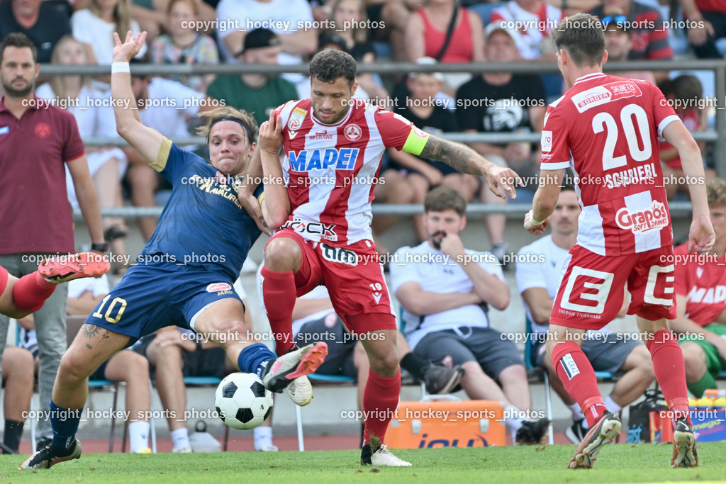 ATUS Velden vs. GAK | #10 Lukas Lausegger ATUS Velden, #19 Marco Sebastian Gantschnig GAK, #20 Thorsten Schriebl GAK, ATUS Velden vs. GAK, ATUS Velden vs. GAK am 26.07.2024 in Villach (Stadion Lind), Austria, (Photo by Bernd Stefan)