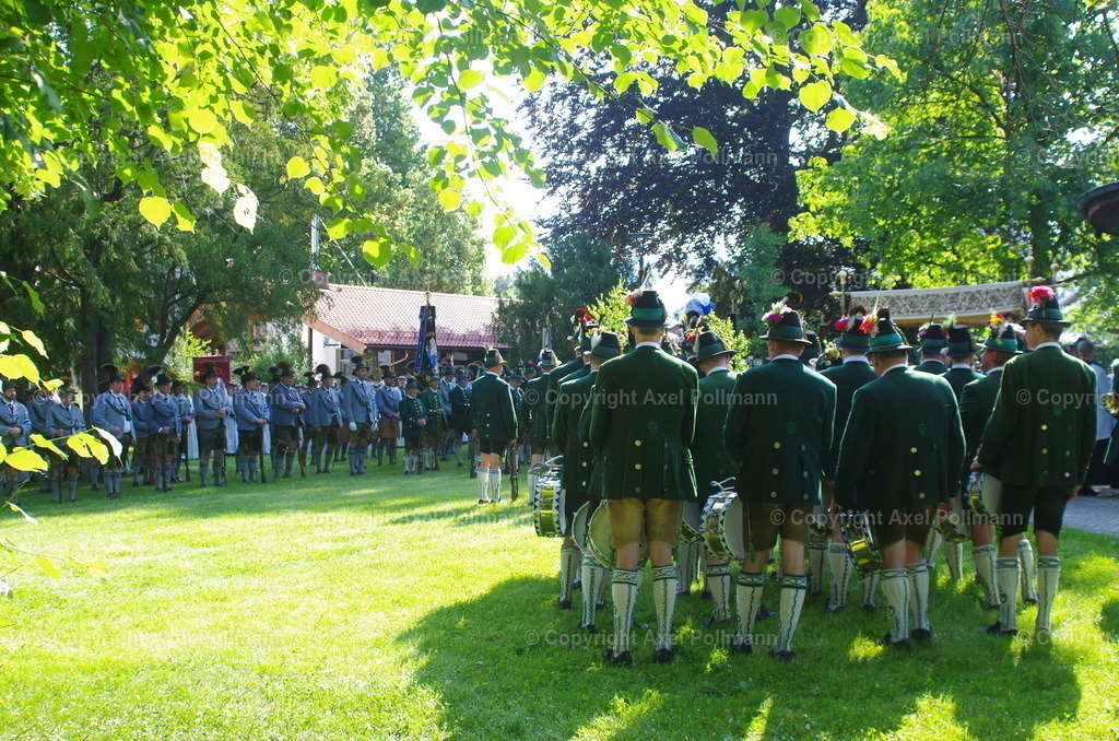 IMGP3093 | fotografiert von Axel PollmannLeonhardi Wallfahrt Benediktbeuern und Murnau, Fronleichnam, Fasching, Landschaft im Loisachtal und Benediktbeuern  - Realisiert mit Pictrs.com